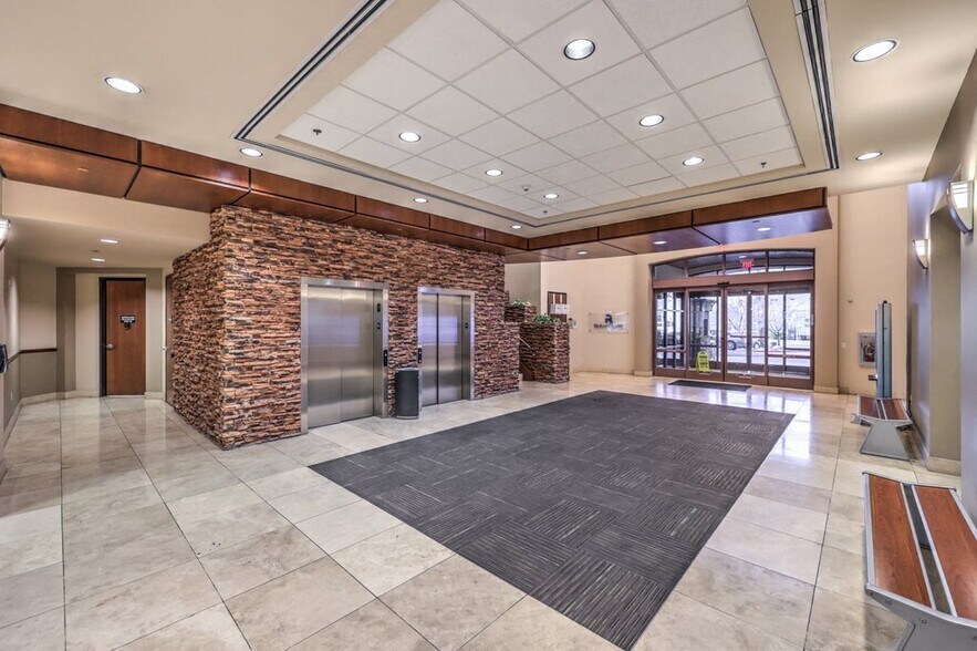 2865 Siena Heights Dr, Henderson, NV à louer - Photo intérieure – Image 3 sur 4