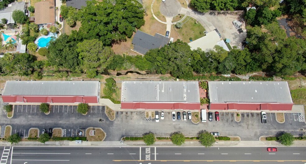 2151 Lane Ave S, Jacksonville, FL à louer - Photo de l’immeuble – Image 1 sur 7