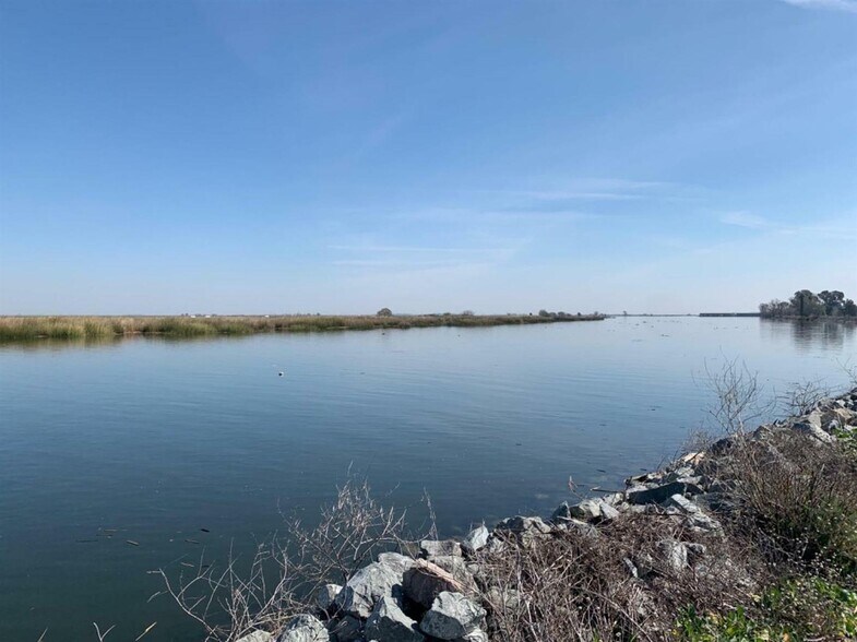 525-575 Brannan Island Rd, Isleton, CA à vendre - Photo de l’immeuble – Image 2 sur 4