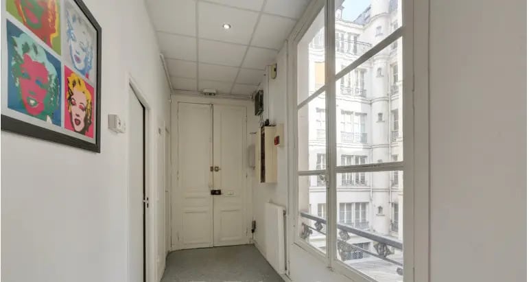 Bureau dans Paris à louer - Photo de l’immeuble – Image 2 sur 9