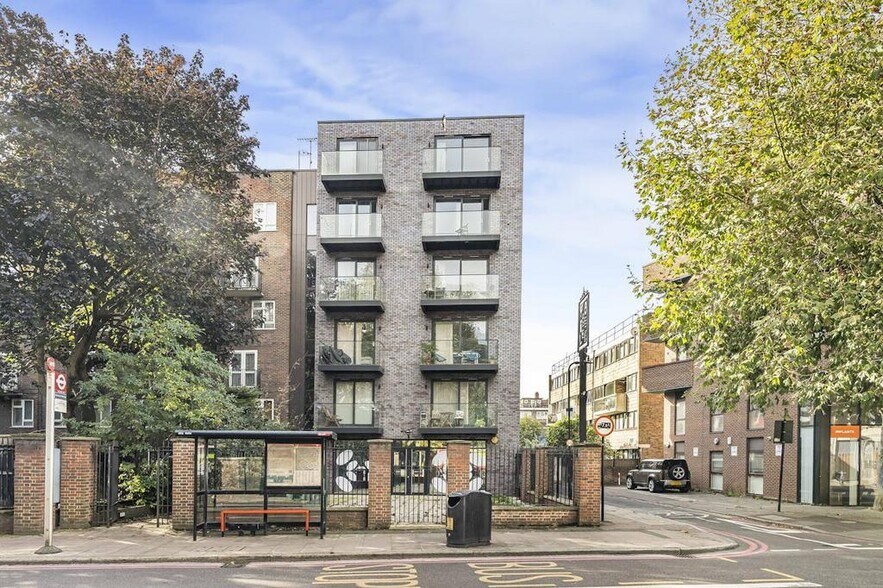 161-165 Kingsland Rd, Londres à vendre - Photo de l’immeuble – Image 2 sur 18