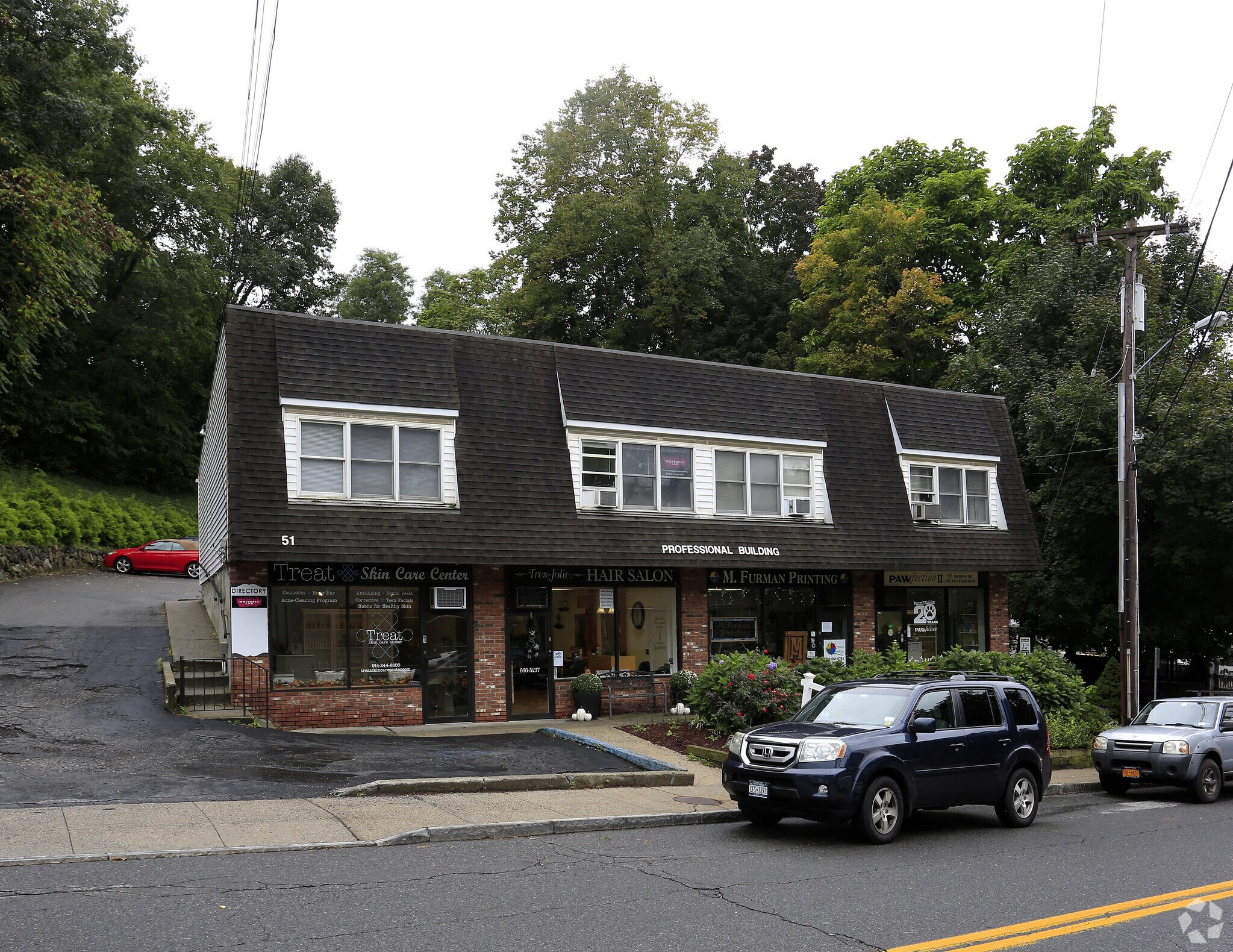 51 Babbitt Rd, Bedford Hills, NY à louer Photo principale– Image 1 sur 9