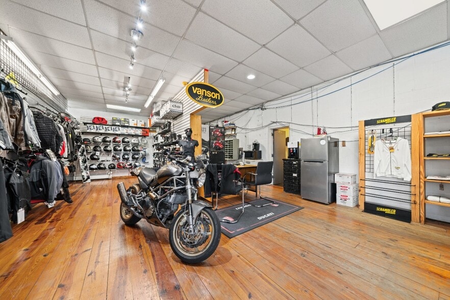 1005 Route 9W, Fort Montgomery, NY à vendre - Photo intérieure – Image 2 sur 22