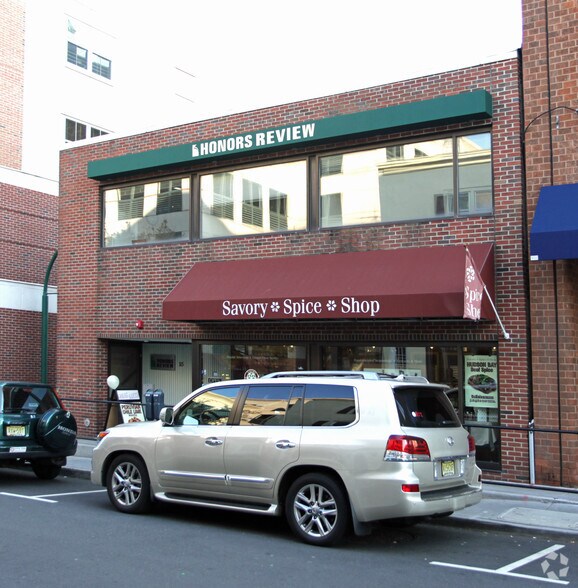 15 Spring St, Princeton, NJ à louer - Photo de l’immeuble – Image 2 sur 4