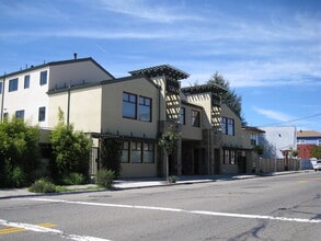 6555-6557 Shattuck Ave, Oakland, CA à louer Photo de l’immeuble– Image 1 sur 12