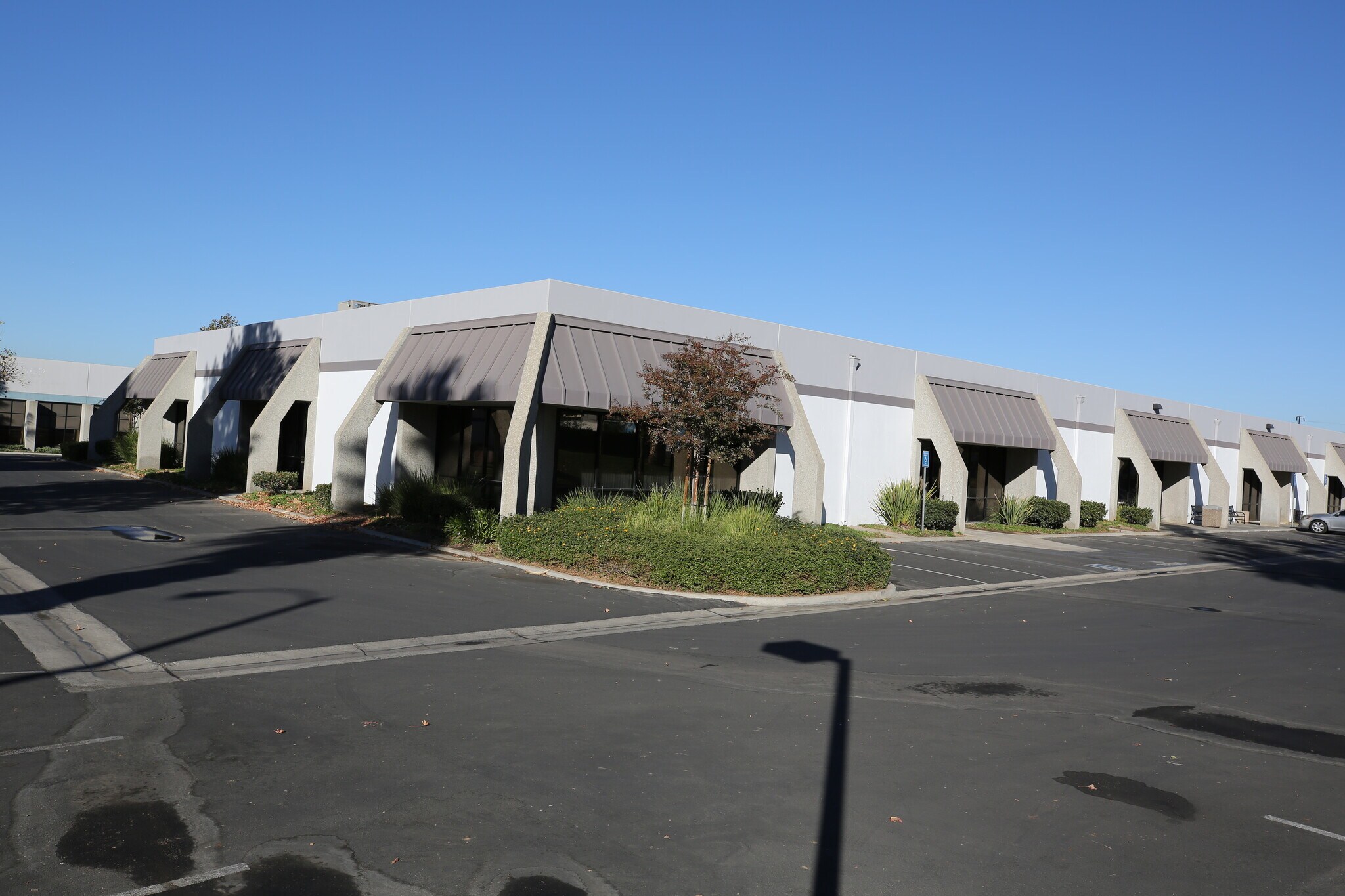 1737 Atlanta Ave, Riverside, CA à louer Photo de l’immeuble– Image 1 sur 3