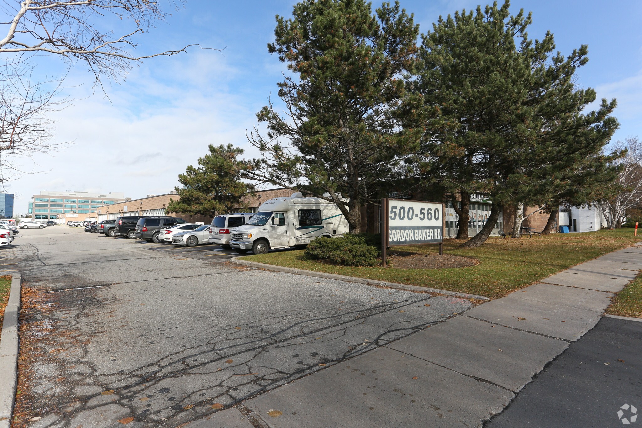 500-560 Gordon Baker Rd, Toronto, ON à louer Photo principale– Image 1 sur 5