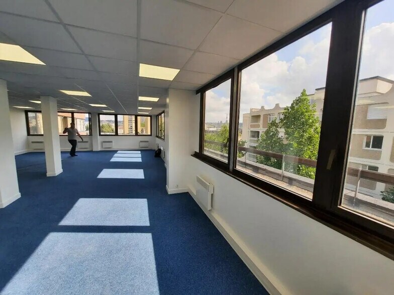 Bureau dans Rouen à louer - Photo de l’immeuble – Image 2 sur 13