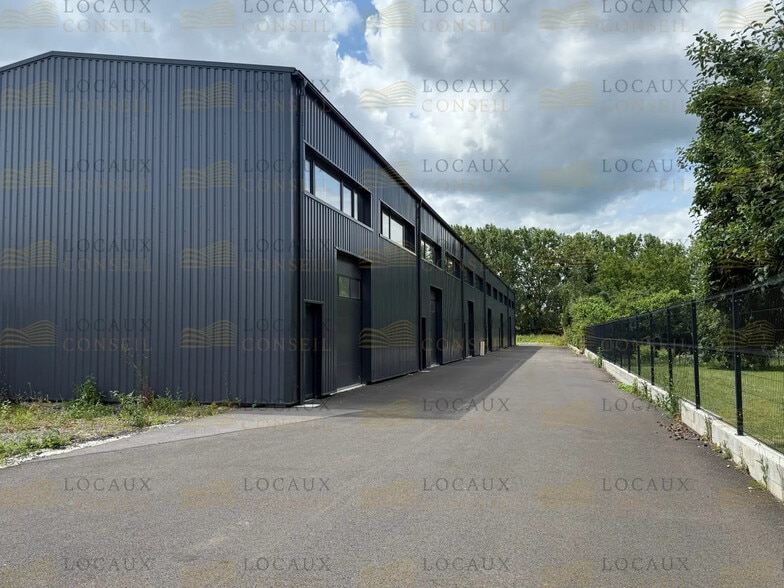 76 Rue Des Hayettes, Bernes-sur-Oise à louer - Photo de l’immeuble – Image 2 sur 6