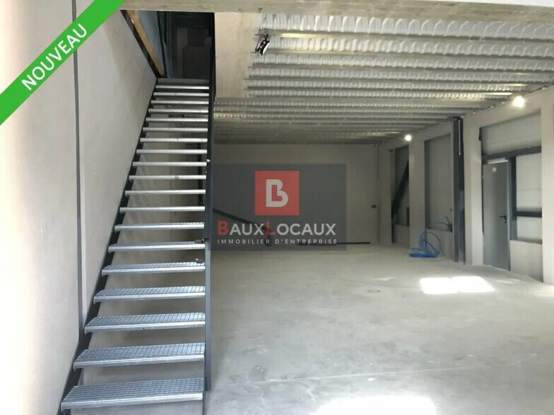Bureau dans Fos-sur-Mer à louer - Photo de l’immeuble – Image 1 sur 7