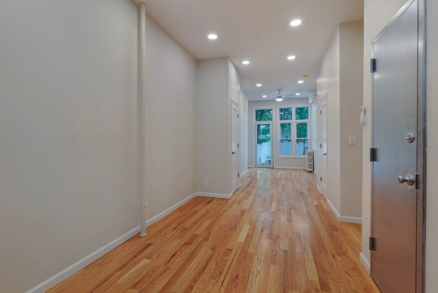 294 Stanhope St, Brooklyn, NY à vendre - Photo de l’immeuble – Image 3 sur 25