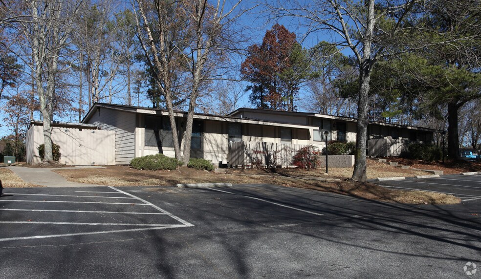7393 Tara Rd, Jonesboro, GA à vendre - Photo de l’immeuble – Image 2 sur 7