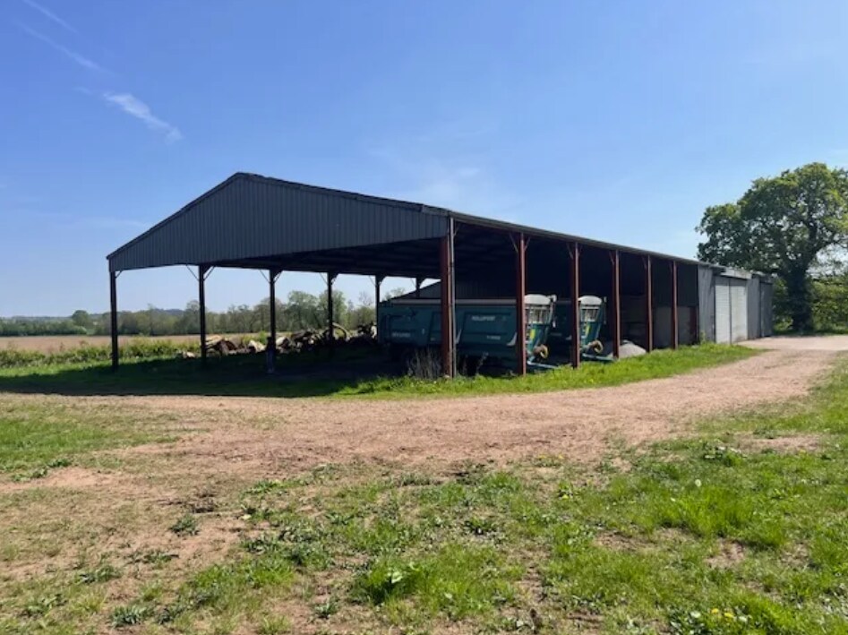 Local d’activités dans Shifnal à louer Photo principale– Image 1 sur 3