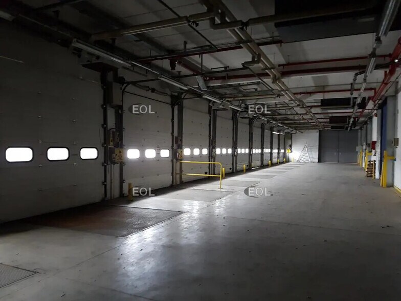 Industriel/Logistique dans Vaulx-Milieu à louer - Photo de l’immeuble – Image 3 sur 3