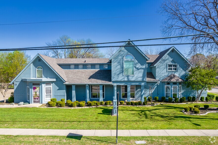 363 W Main St, Lewisville, TX à louer - Photo de l’immeuble – Image 2 sur 29