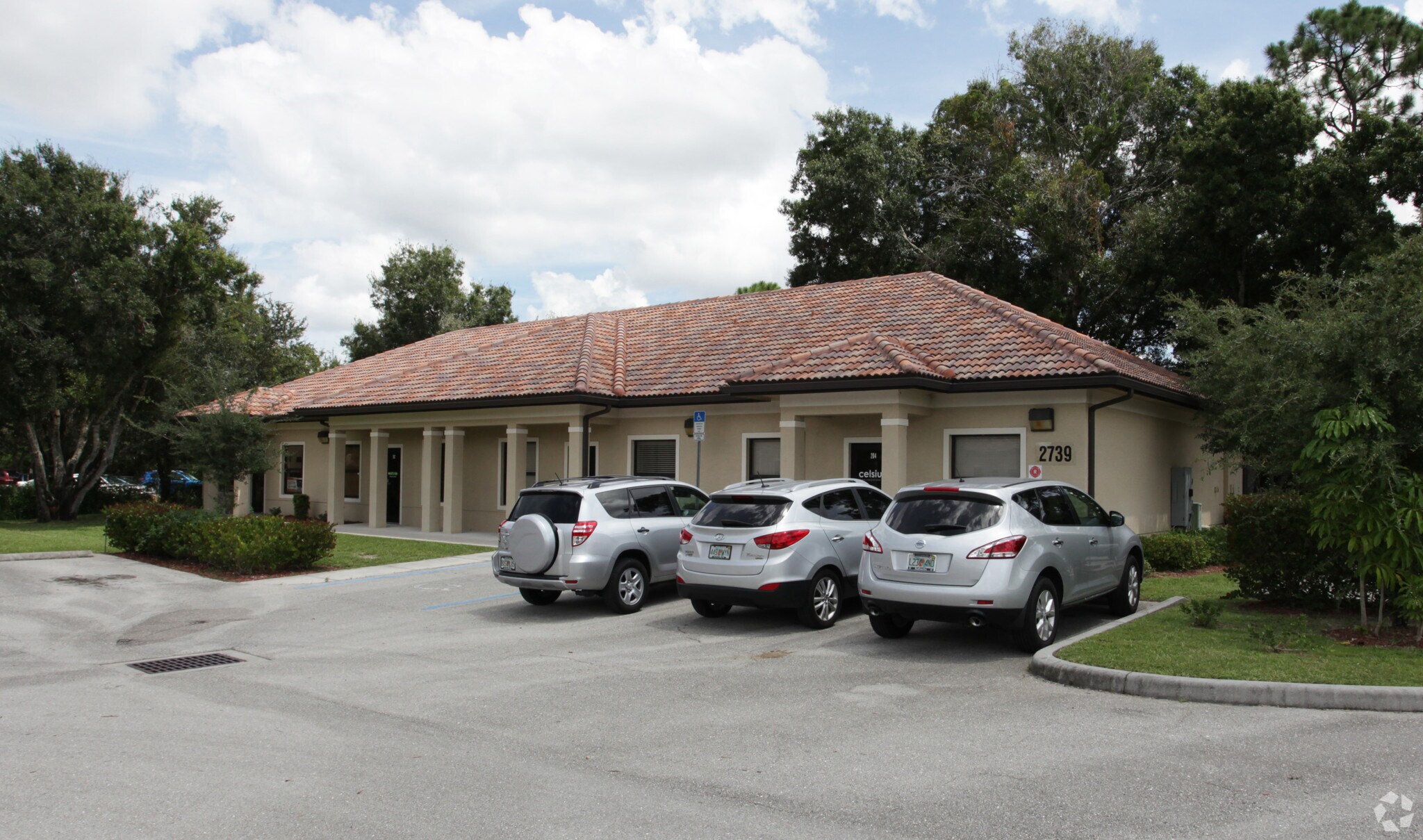 2739 Oak Ridge Ct, Fort Myers, FL à vendre Photo principale– Image 1 sur 1