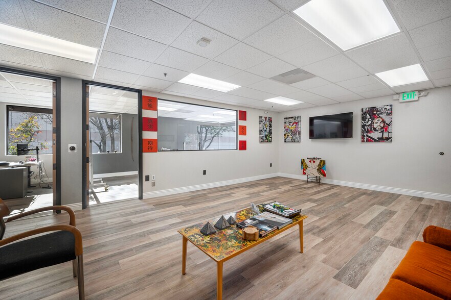 1754 Technology Dr, San Jose, CA à vendre - Photo de l’immeuble – Image 3 sur 39