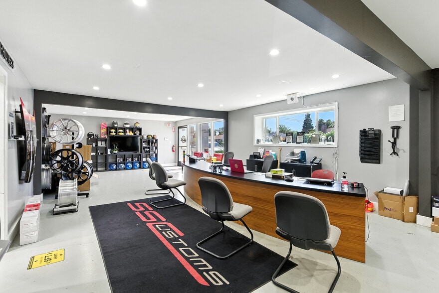 1500 Industrial Way, Redwood City, CA à louer - Photo de l’immeuble – Image 3 sur 13