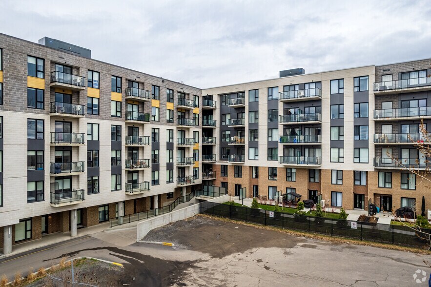 6654-6722 Rue Sherbrooke E, Montréal, QC à louer - Photo de l’immeuble – Image 3 sur 4