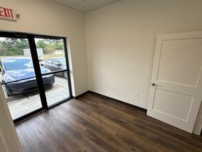27359 W Hardy Rd, Spring, TX à louer Photo intérieure– Image 1 sur 7