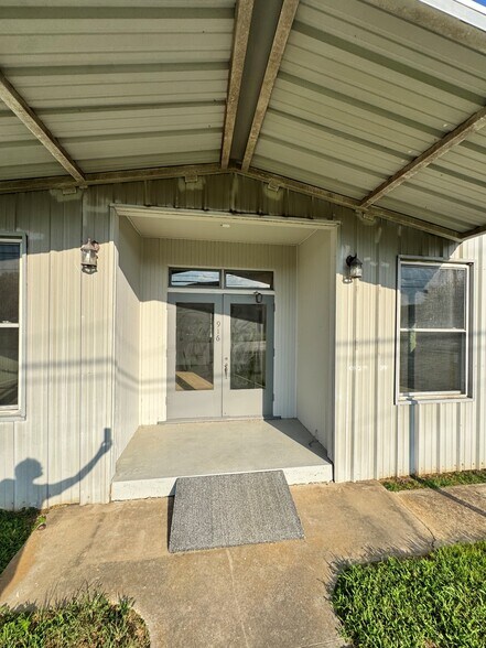 916 N Longview St, Kilgore, TX à vendre - Photo de l’immeuble – Image 2 sur 24
