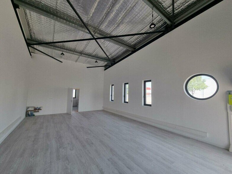 60 Rue Henry Potez, Perpignan à louer - Photo de l’immeuble – Image 2 sur 8