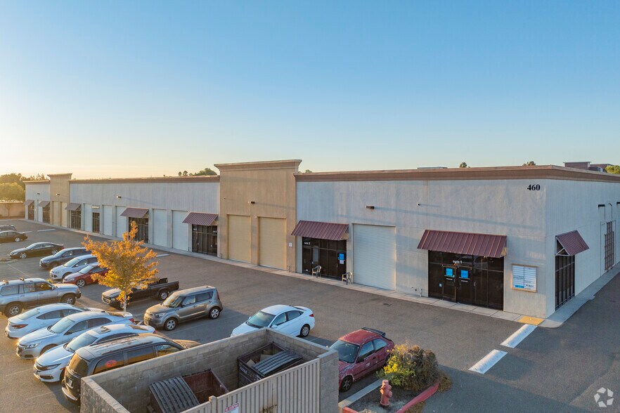 460 W Larch Rd, Tracy, CA à vendre - Photo de l’immeuble – Image 1 sur 10