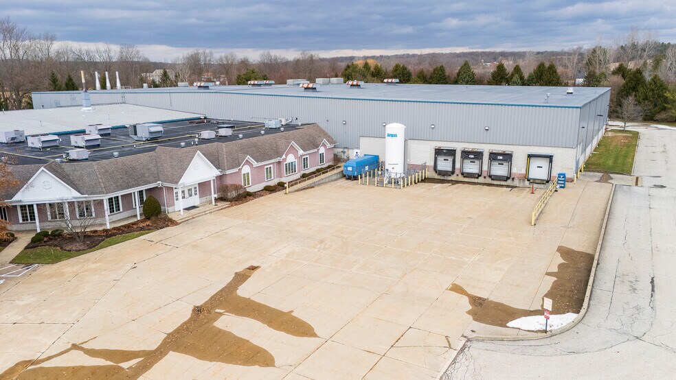 1475 Wolf Creek Trl, Wadsworth, OH à vendre - Photo principale – Image 1 sur 12