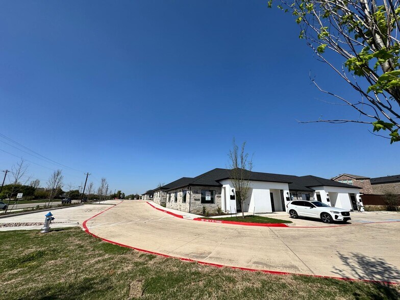3951 Alma Rd, McKinney, TX à louer - Photo de l’immeuble – Image 3 sur 29