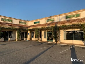 3251-3273 Katella Ave, Los Alamitos, CA à louer Photo de l’immeuble– Image 2 sur 2