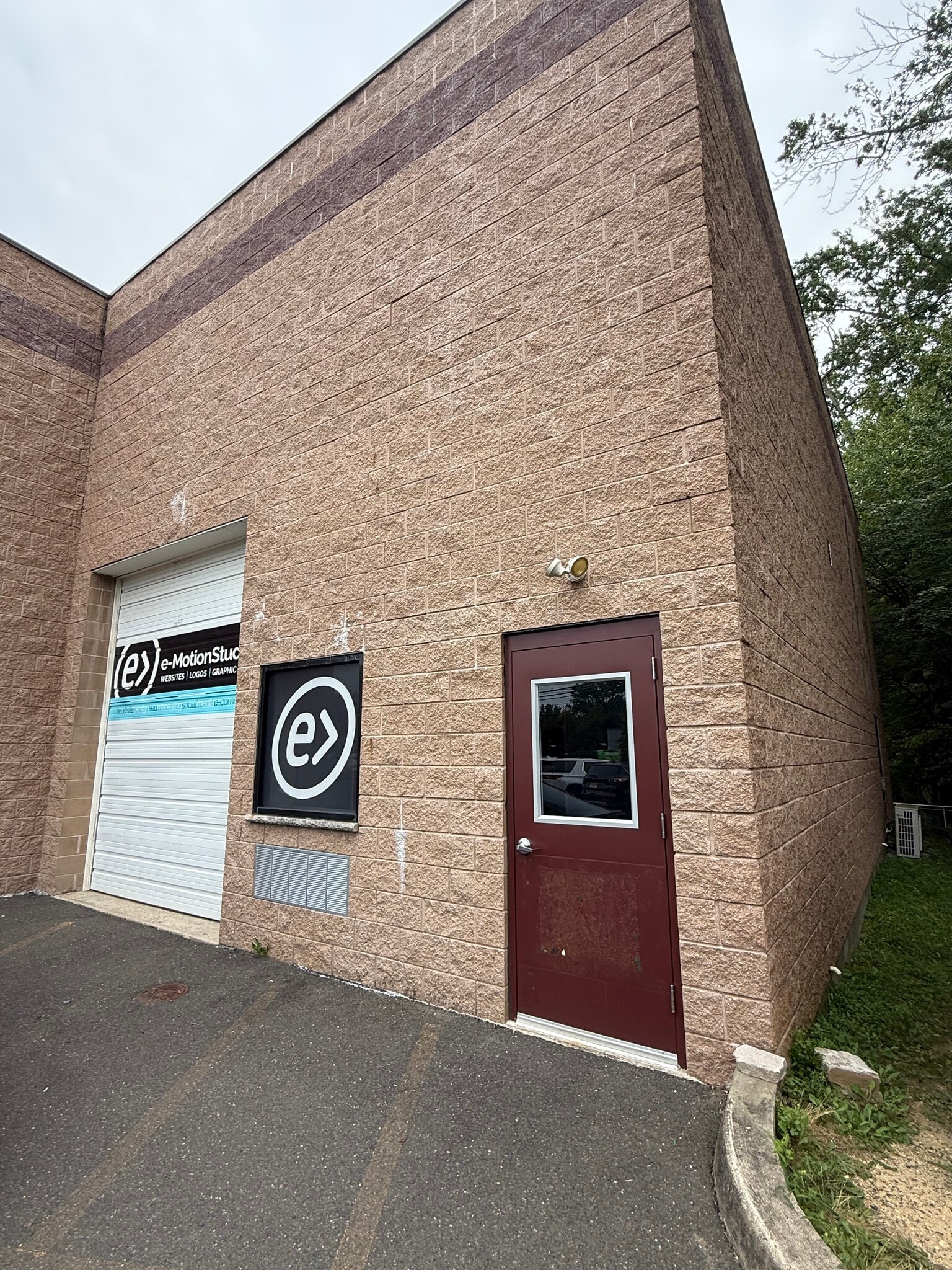 132 Lewis St, Eatontown, NJ à louer Photo de l’immeuble– Image 1 sur 7