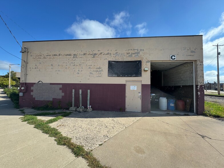311 N Superior St, Appleton, WI à vendre - Photo de l’immeuble – Image 2 sur 12