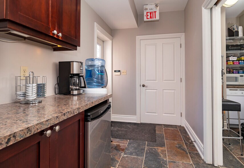 6391 Main St, Whitchurch-Stouffville, ON à vendre - Photo de l’immeuble – Image 3 sur 15