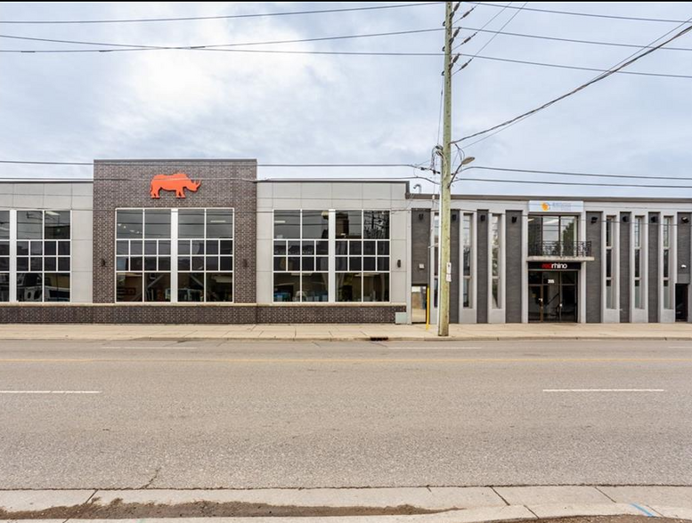 205 Horton St E, London, ON à louer - Photo de l’immeuble – Image 2 sur 2