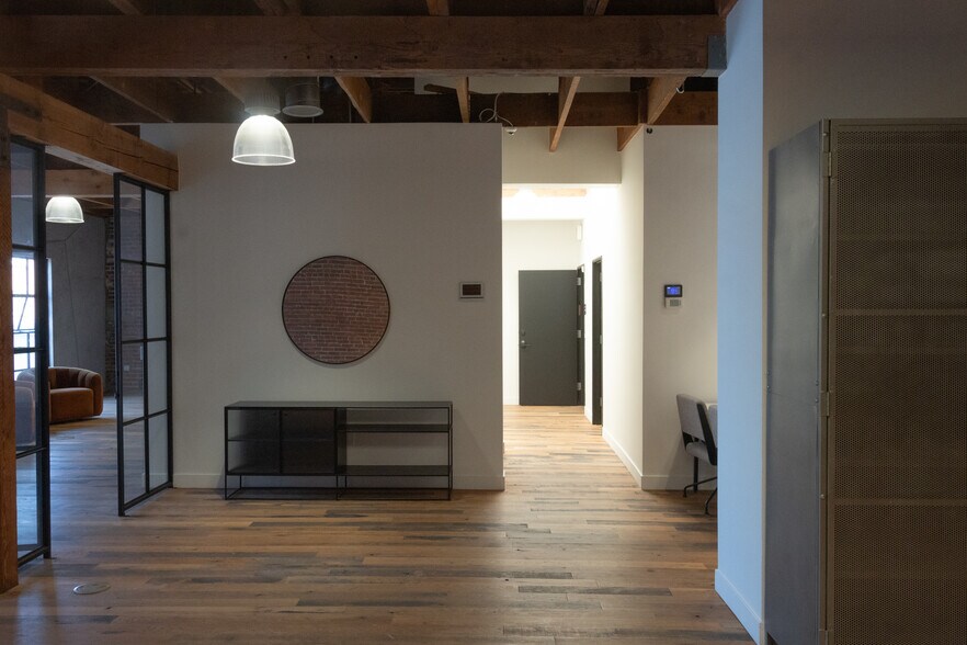 58 Windward Ave, Venice, CA à louer - Photo de l’immeuble – Image 2 sur 11