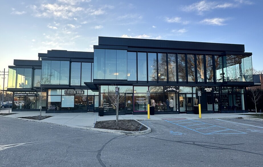 6400 Telegraph Rd, Bloomfield Hills, MI à louer - Photo de l’immeuble – Image 1 sur 3