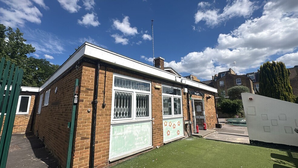 208 St. Ann's Hl, Londres à louer - Photo de l’immeuble – Image 2 sur 2