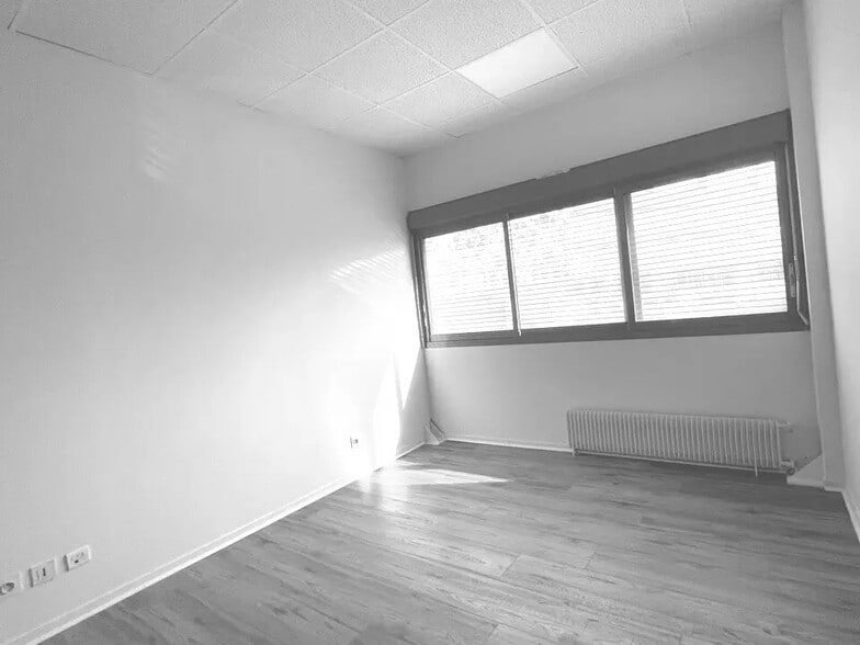Bureau dans Saint-Herblain à vendre - Photo de l’immeuble – Image 3 sur 4