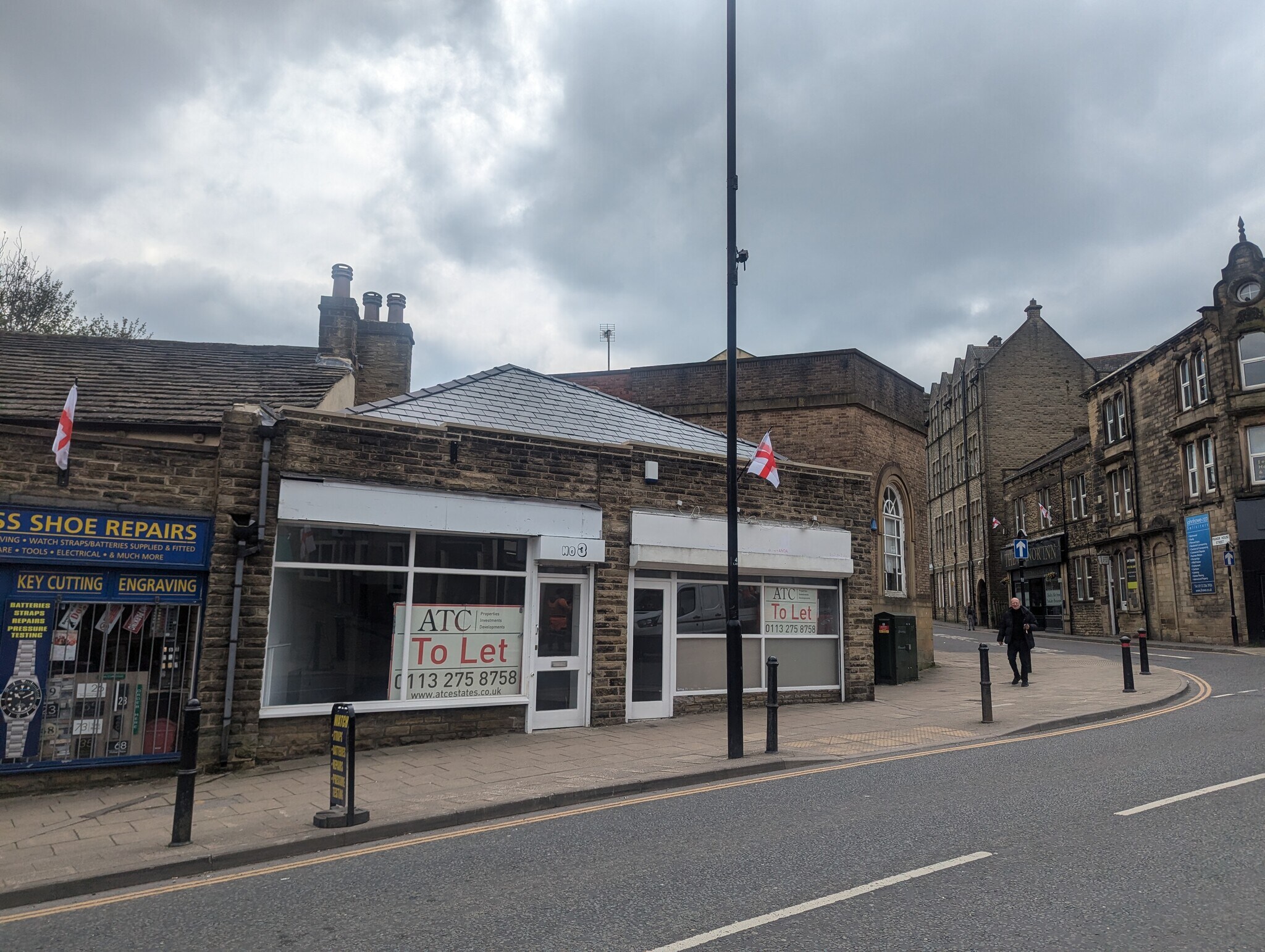1-7 Lowtown, Pudsey à louer Photo de l’immeuble– Image 1 sur 3