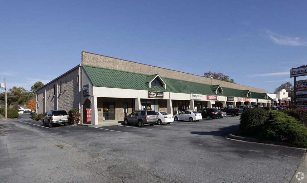 2508 N Main St, Anderson, SC à louer - Photo de l’immeuble – Image 2 sur 11