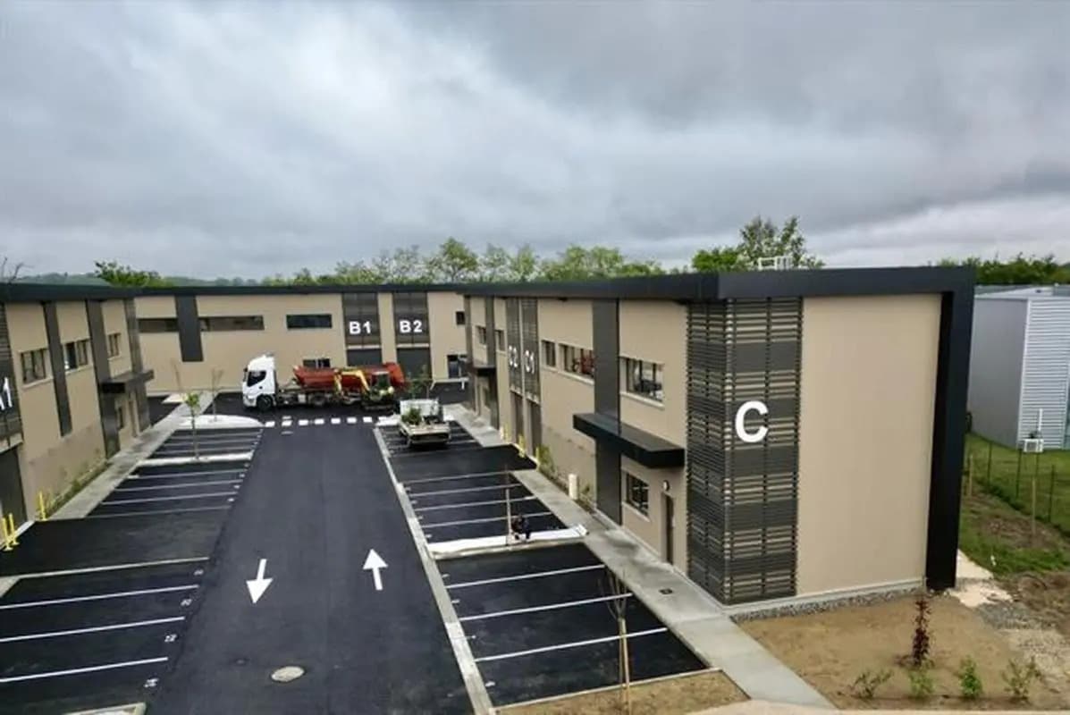 Local d’activités dans Launaguet à louer Photo de l’immeuble– Image 1 sur 8