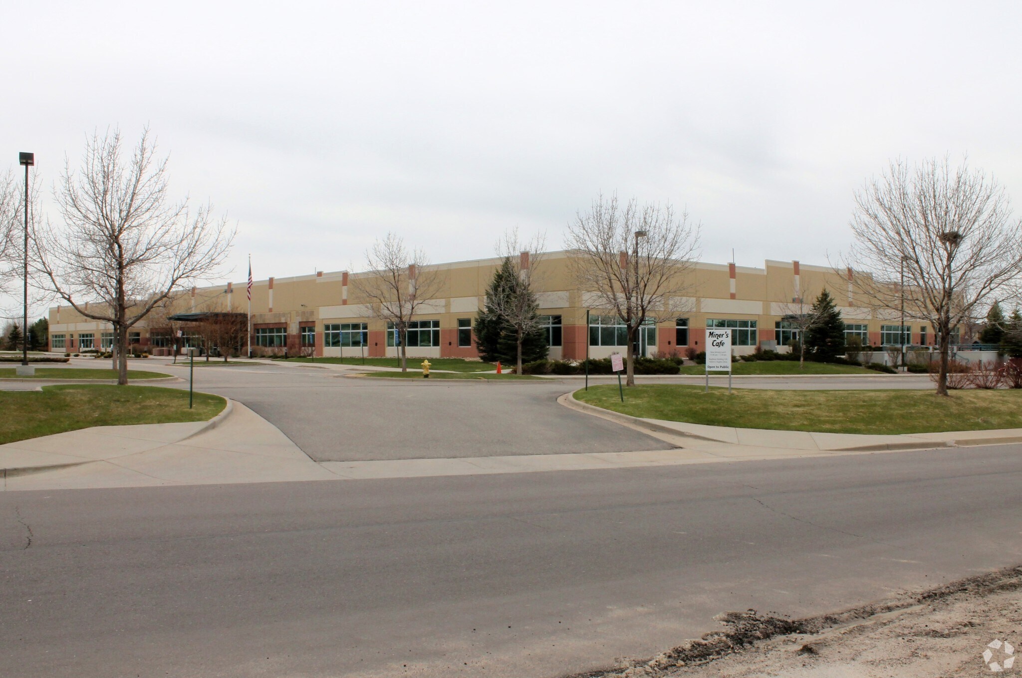 16430 E Hughes Dr, Aurora, CO à vendre Photo principale– Image 1 sur 13