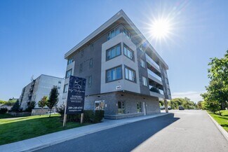 Plus de détails pour 143 Bloor St W, Oshawa, ON - Logement à vendre