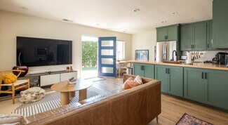 Plus de détails pour 4852 S Centinela Ave, Los Angeles, CA - Logement à vendre