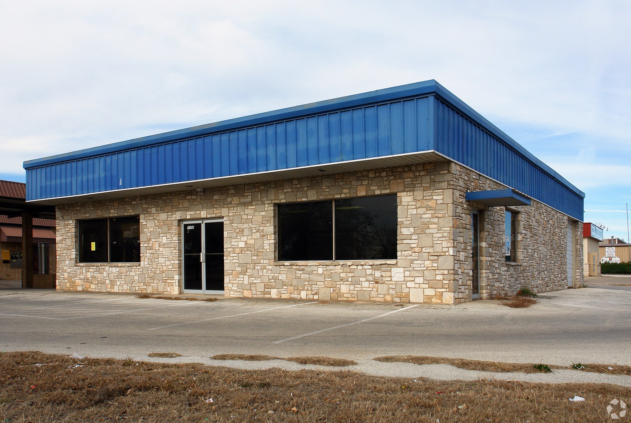1700 W Junction Hwy, Kerrville, TX à louer Photo principale– Image 1 sur 12
