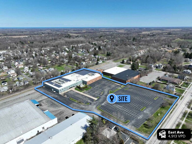 231 East Ave, Albion, NY à vendre - Photo de l’immeuble – Image 2 sur 49