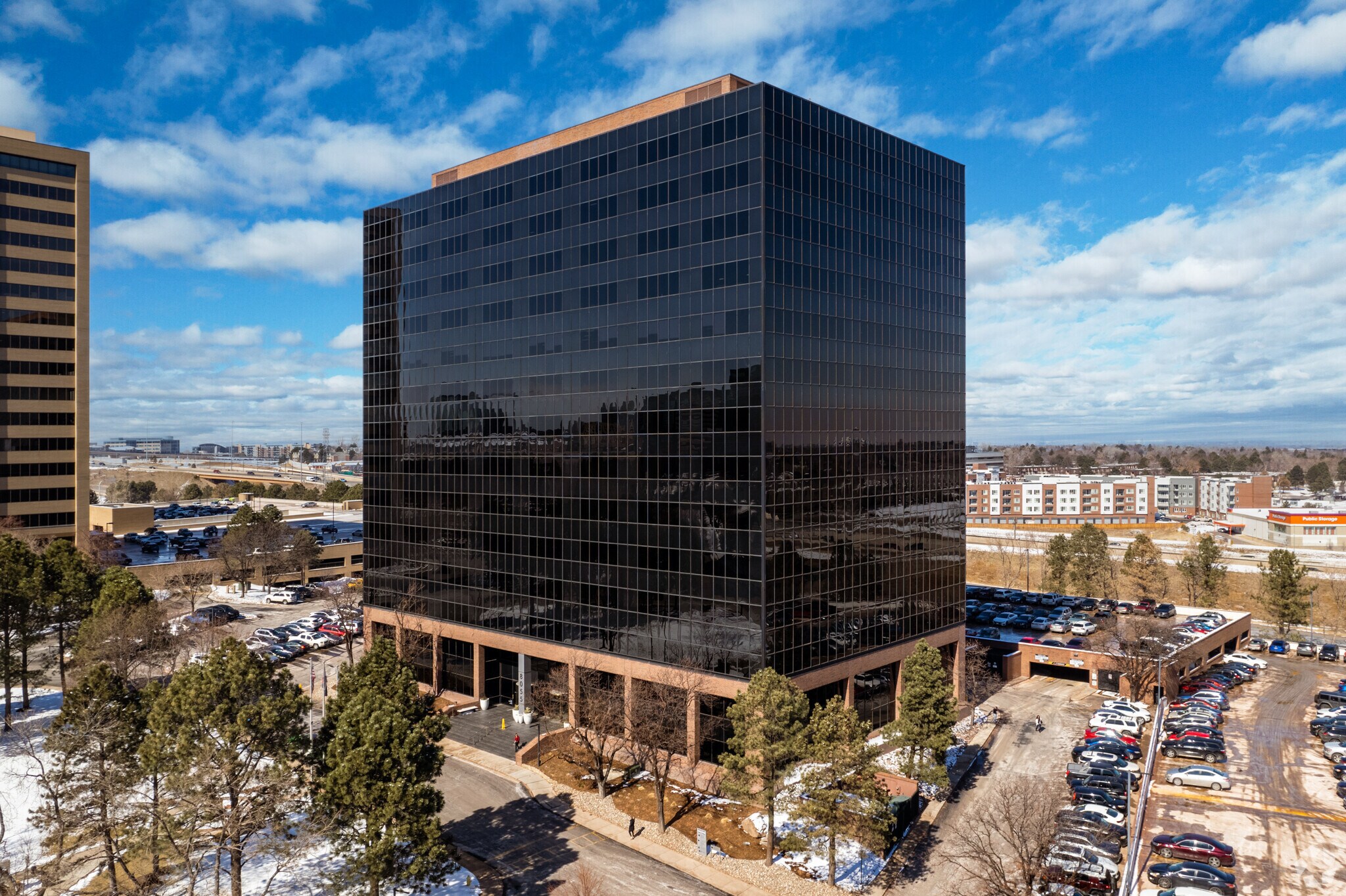 8055 E Tufts Ave, Denver, CO à louer Photo principale– Image 1 sur 13