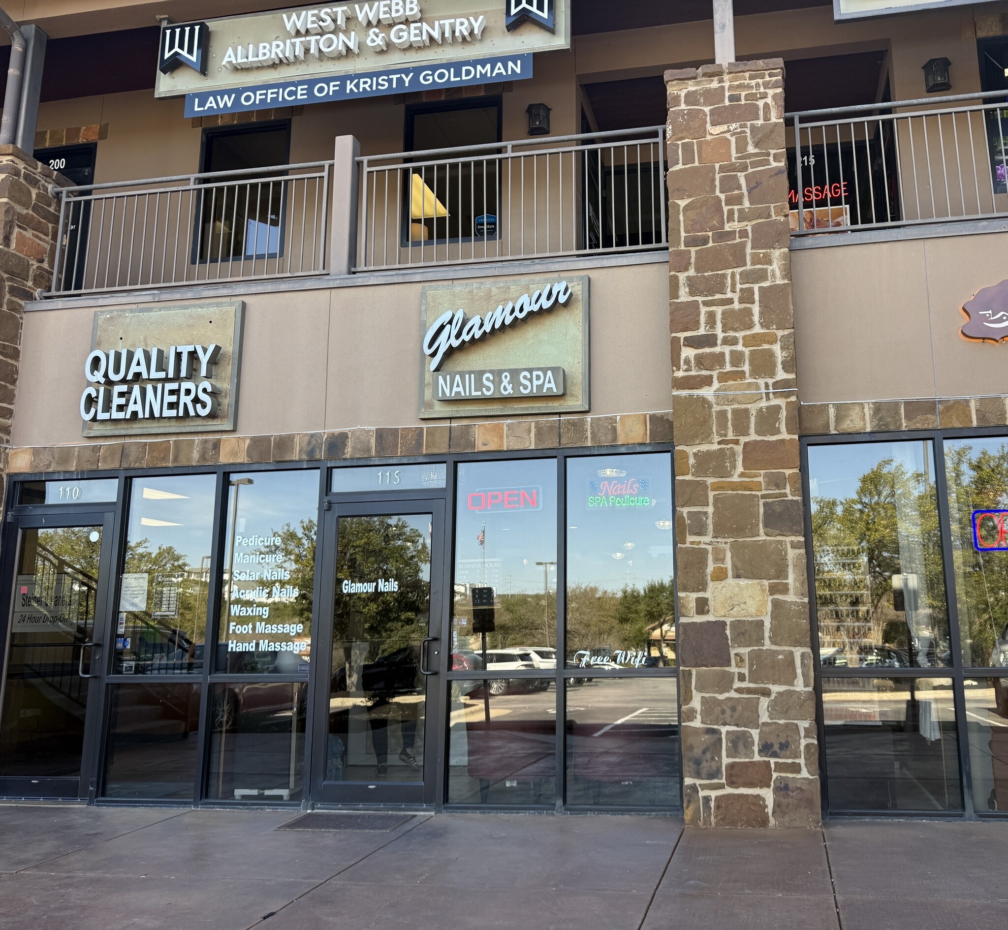 4300 N Quinlan Park Rd, Austin, TX à louer Photo intérieure– Image 1 sur 3