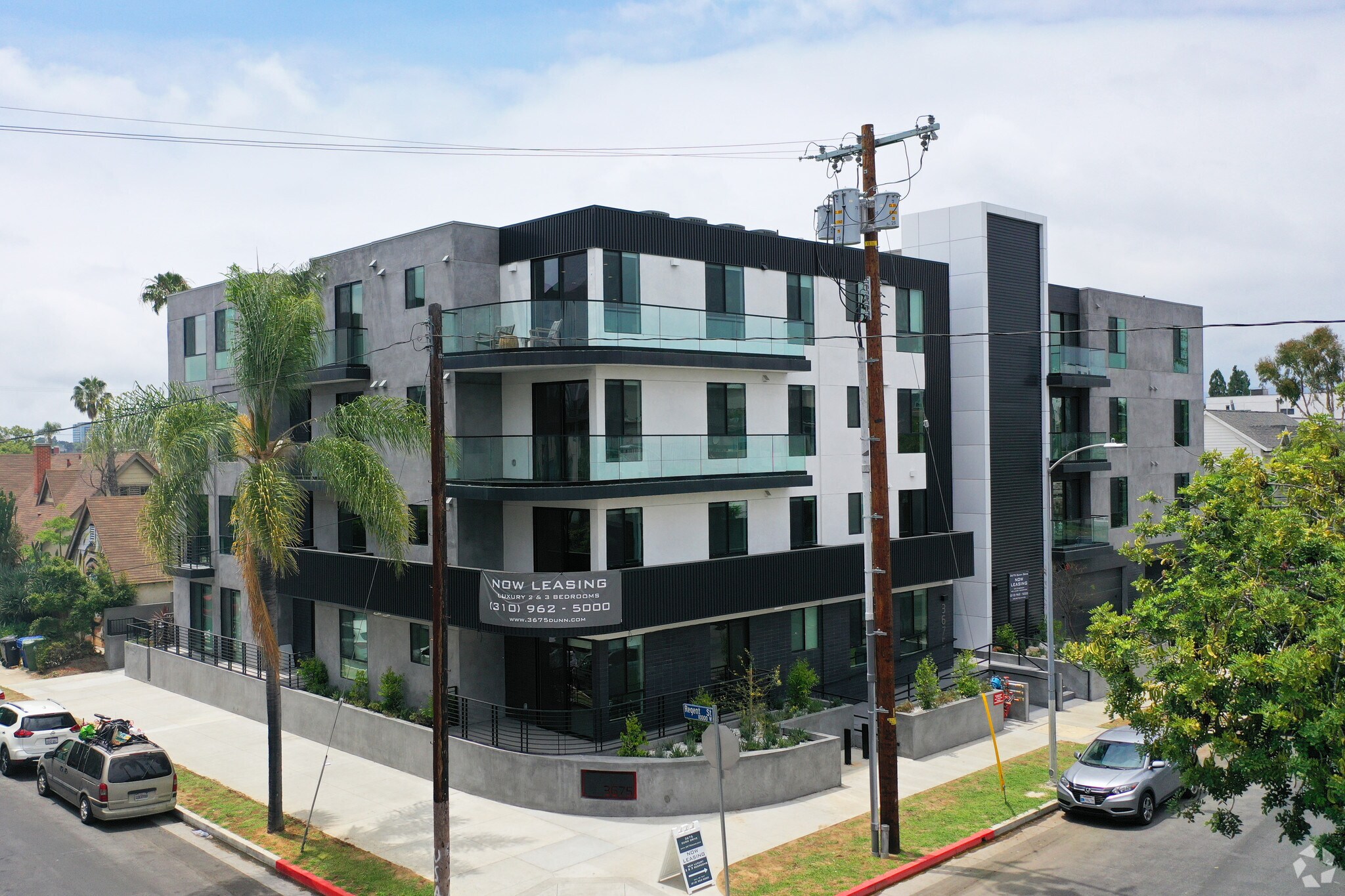 3675 Dunn Dr, Los Angeles, CA à vendre Photo principale– Image 1 sur 17