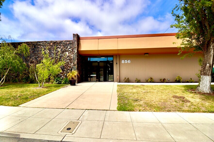 856 Mitten Rd, Burlingame, CA à louer - Photo de l’immeuble – Image 3 sur 12